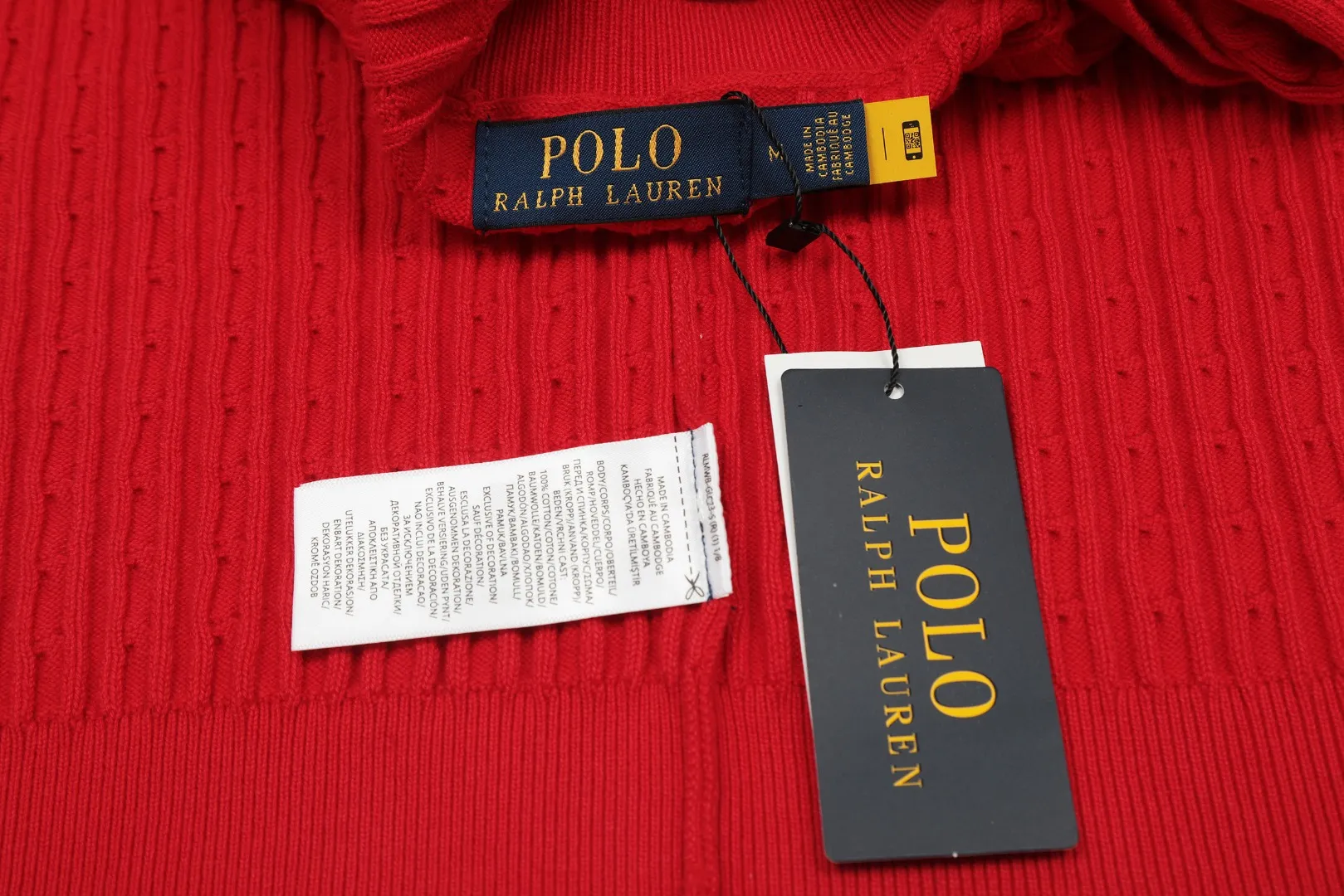 🅿️210 "Top quality" Style number: DS005# (not off the shelves all year round) [Ralph Lauren round neck solid color pony embroidered logo knitted cardigan long sleeves] ✅Ralph Lauren classic basic versatile twist knitted cardigan long sleeves ✅Main supplier platform live broadcast Wholesale entities Replenish when out of stock Not off the shelves ✅ZP quality 1:1 version Scan the code to enter the GF website Counter quality ✅Details and quality are the only one in Guangzhou. Imported quality cotton yarn, focusing on high-end, cost-effective, good quality needless to say. ✅The same style as Zhao Lusi is really amazing, so sweet, so beautiful. This cardigan is really good-looking. Rose red and white label Big red and blue label